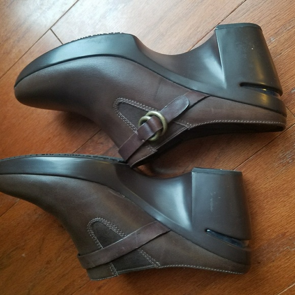 Cole Haan - Picture 2 of 3